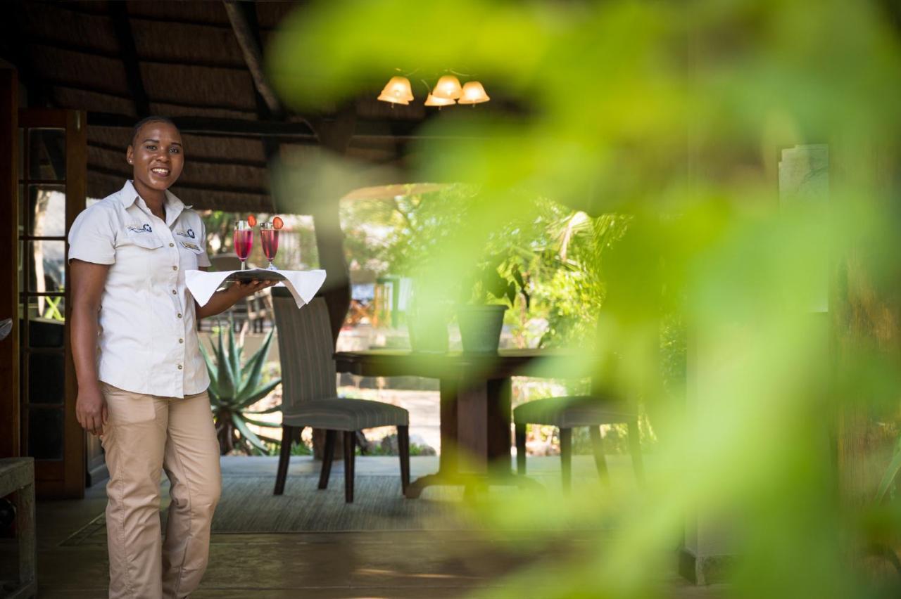 Kambaku Safari Lodge محمية تيمبافاتي غيم المظهر الخارجي الصورة